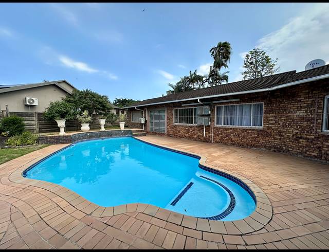 4 BEDROOM HOUSE FOR SALE IN MEER EN SEE